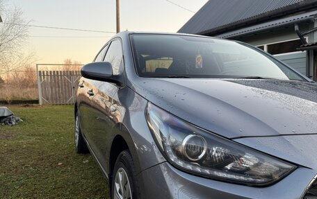 Hyundai Solaris II рестайлинг, 2019 год, 1 600 000 рублей, 3 фотография