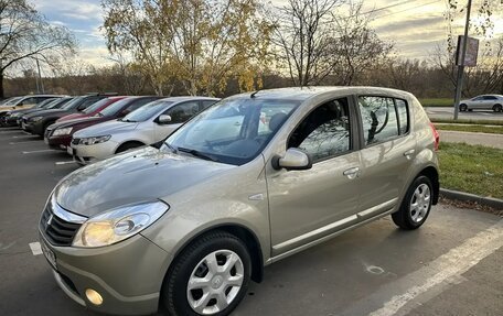 Renault Sandero I, 2011 год, 735 000 рублей, 2 фотография