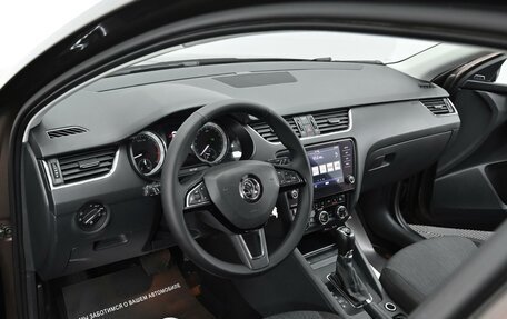 Skoda Octavia, 2017 год, 1 765 000 рублей, 6 фотография