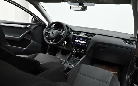 Skoda Octavia, 2017 год, 1 765 000 рублей, 5 фотография