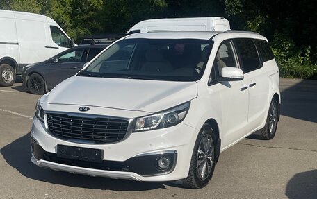 KIA Carnival III, 2019 год, 2 400 000 рублей, 4 фотография