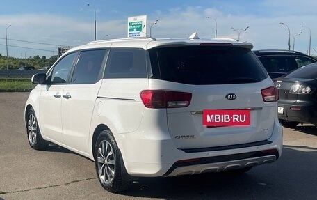 KIA Carnival III, 2019 год, 2 400 000 рублей, 3 фотография