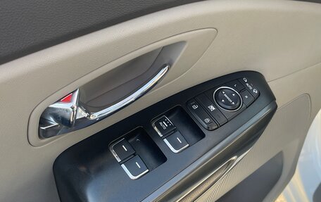 KIA Carnival III, 2019 год, 2 400 000 рублей, 14 фотография