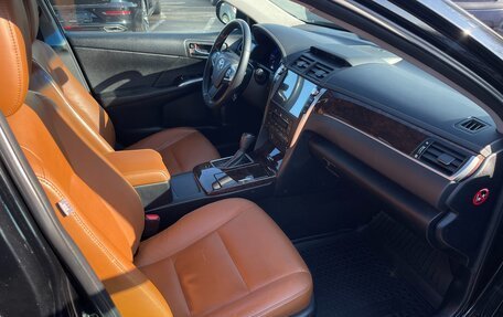 Toyota Camry, 2017 год, 1 850 000 рублей, 7 фотография