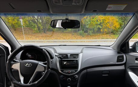 Hyundai Solaris II рестайлинг, 2011 год, 860 000 рублей, 12 фотография