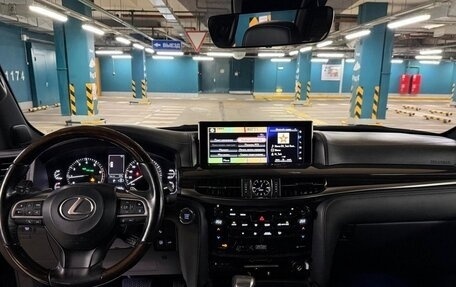 Lexus LX III, 2017 год, 7 300 000 рублей, 3 фотография