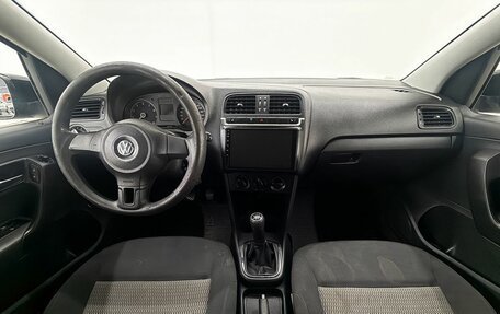 Volkswagen Polo VI (EU Market), 2011 год, 333 000 рублей, 20 фотография