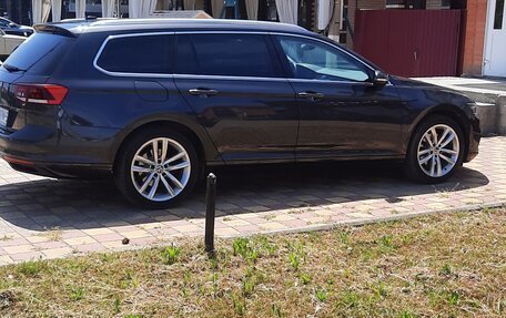 Volkswagen Passat B8 рестайлинг, 2021 год, 2 280 000 рублей, 3 фотография