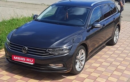 Volkswagen Passat B8 рестайлинг, 2021 год, 2 280 000 рублей, 36 фотография