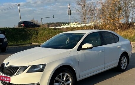 Skoda Octavia, 2018 год, 1 810 000 рублей, 2 фотография