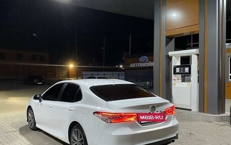 Toyota Camry, 2018 год, 1 750 000 рублей, 2 фотография