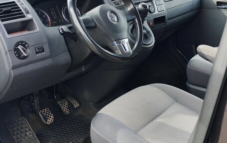 Volkswagen Caravelle T5, 2013 год, 2 250 000 рублей, 3 фотография