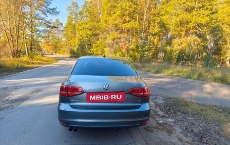 Volkswagen Jetta VII, 2015 год, 1 280 000 рублей, 2 фотография