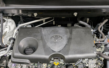 Toyota RAV4, 2021 год, 3 700 000 рублей, 9 фотография