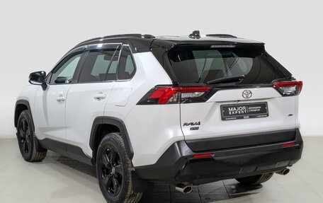 Toyota RAV4, 2021 год, 3 700 000 рублей, 7 фотография