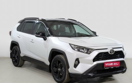 Toyota RAV4, 2021 год, 3 700 000 рублей, 3 фотография