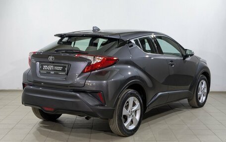 Toyota C-HR I рестайлинг, 2019 год, 2 550 000 рублей, 14 фотография
