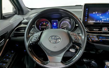 Toyota C-HR I рестайлинг, 2019 год, 2 550 000 рублей, 26 фотография