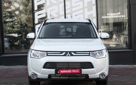 Mitsubishi Outlander III рестайлинг 3, 2014 год, 1 700 000 рублей, 3 фотография