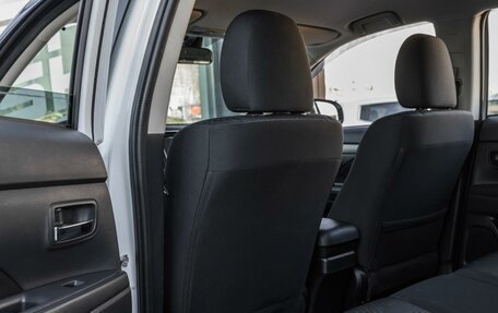 Mitsubishi Outlander III рестайлинг 3, 2014 год, 1 700 000 рублей, 14 фотография