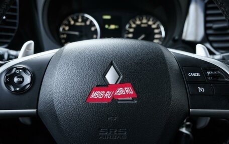 Mitsubishi Outlander III рестайлинг 3, 2014 год, 1 700 000 рублей, 19 фотография