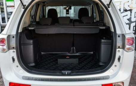 Mitsubishi Outlander III рестайлинг 3, 2014 год, 1 700 000 рублей, 24 фотография
