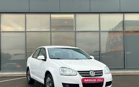Volkswagen Jetta VII, 2010 год, 599 000 рублей, 2 фотография