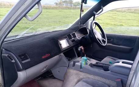 Mazda Bongo Friendee i рестайлинг, 1995 год, 780 000 рублей, 4 фотография