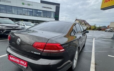 Volkswagen Passat B8 рестайлинг, 2015 год, 950 000 рублей, 10 фотография