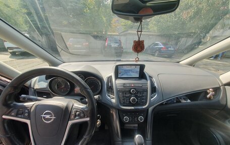 Opel Zafira C рестайлинг, 2013 год, 1 200 000 рублей, 10 фотография