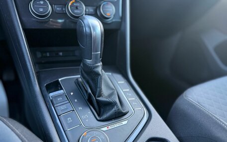 Volkswagen Tiguan II, 2017 год, 2 460 000 рублей, 13 фотография