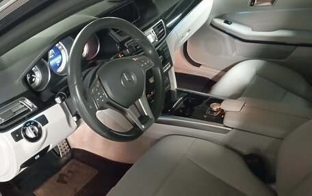 Mercedes-Benz E-Класс, 2014 год, 2 350 000 рублей, 3 фотография