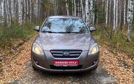 KIA cee'd I рестайлинг, 2008 год, 530 000 рублей, 1 фотография