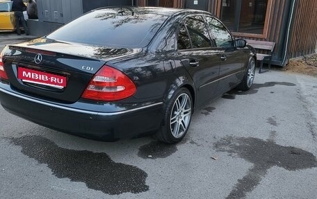 Mercedes-Benz E-Класс, 2005 год, 2 000 000 рублей, 3 фотография