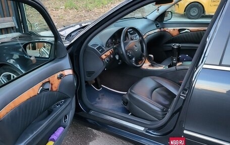 Mercedes-Benz E-Класс, 2005 год, 2 000 000 рублей, 8 фотография