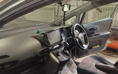 Toyota Wish II, 2010 год, 1 250 000 рублей, 5 фотография