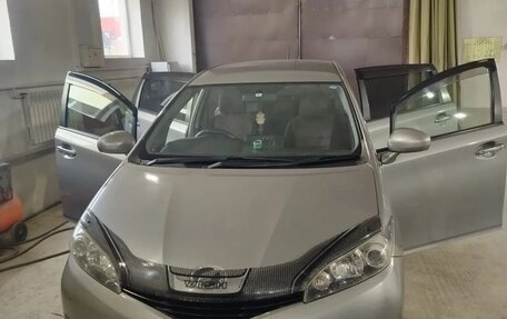 Toyota Wish II, 2010 год, 1 250 000 рублей, 1 фотография