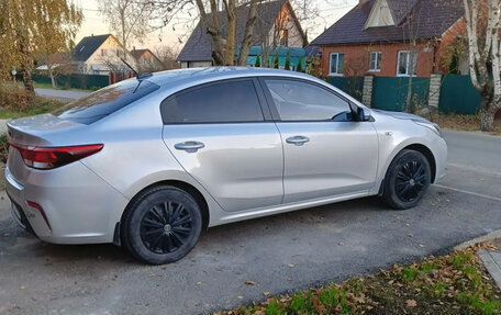 KIA Rio IV, 2017 год, 1 100 000 рублей, 3 фотография