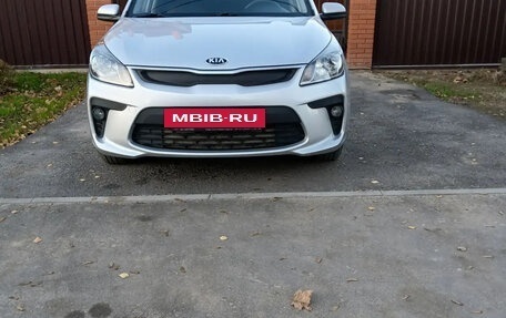 KIA Rio IV, 2017 год, 1 100 000 рублей, 2 фотография