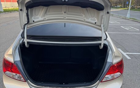 Hyundai Solaris II рестайлинг, 2013 год, 850 000 рублей, 14 фотография