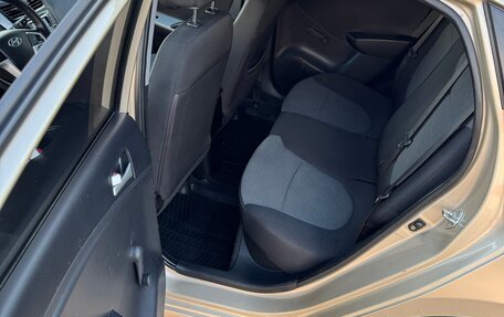 Hyundai Solaris II рестайлинг, 2013 год, 850 000 рублей, 11 фотография