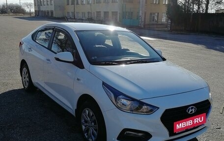 Hyundai Solaris II рестайлинг, 2018 год, 1 450 000 рублей, 2 фотография