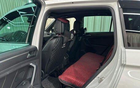 Volkswagen Tiguan II, 2021 год, 4 999 000 рублей, 21 фотография