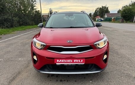 KIA Stonic, 2019 год, 1 950 000 рублей, 2 фотография