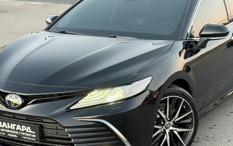 Toyota Camry, 2018 год, 2 900 000 рублей, 3 фотография