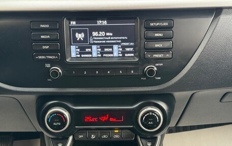 KIA Rio IV, 2018 год, 1 319 000 рублей, 8 фотография