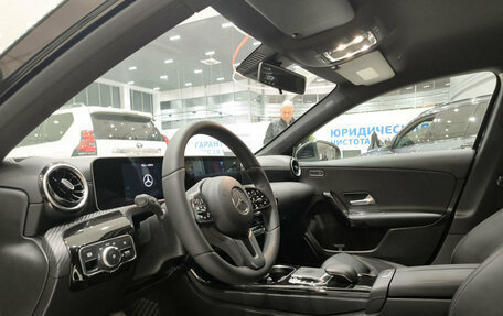 Mercedes-Benz A-Класс, 2018 год, 2 019 000 рублей, 20 фотография