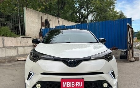 Toyota C-HR I рестайлинг, 2018 год, 2 350 000 рублей, 5 фотография