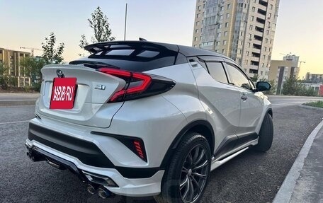 Toyota C-HR I рестайлинг, 2018 год, 2 350 000 рублей, 9 фотография