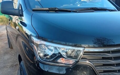 Hyundai Grand Starex Grand Starex I рестайлинг 2, 2020 год, 4 300 000 рублей, 1 фотография